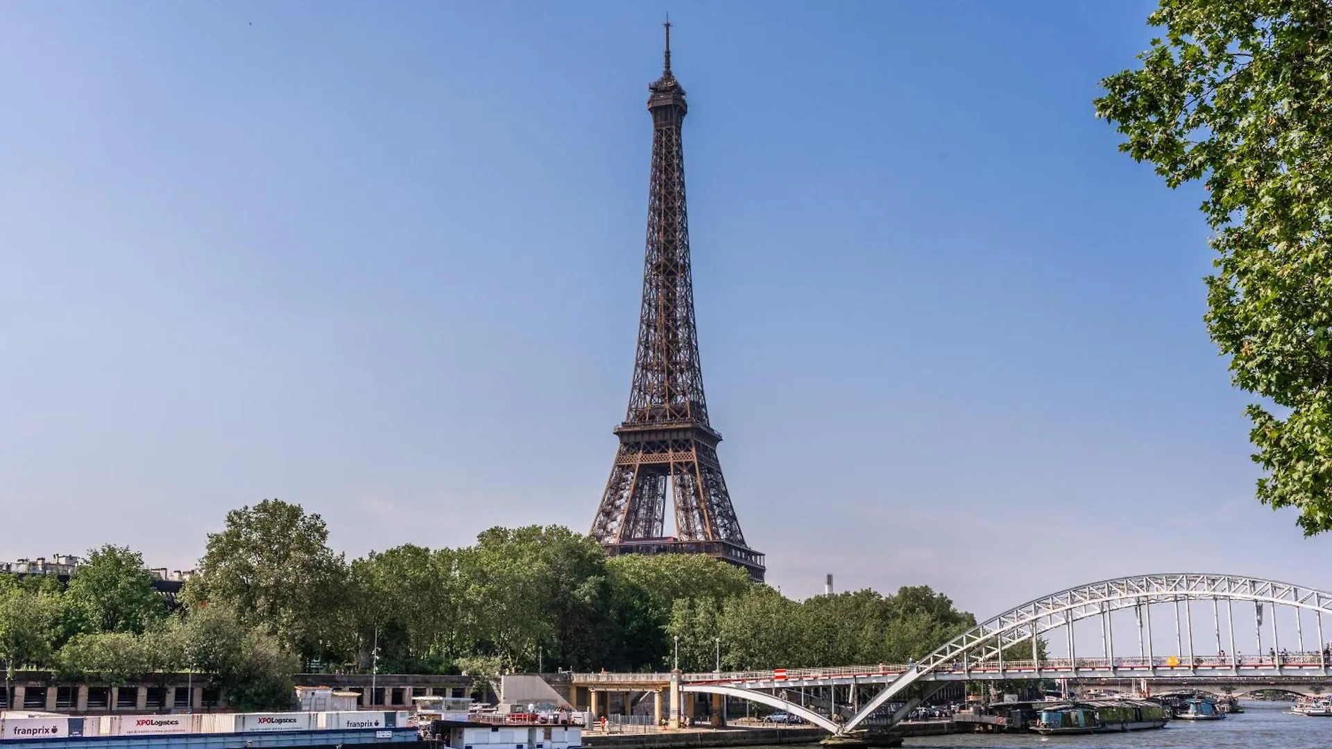 Luxury Living Alma Paris