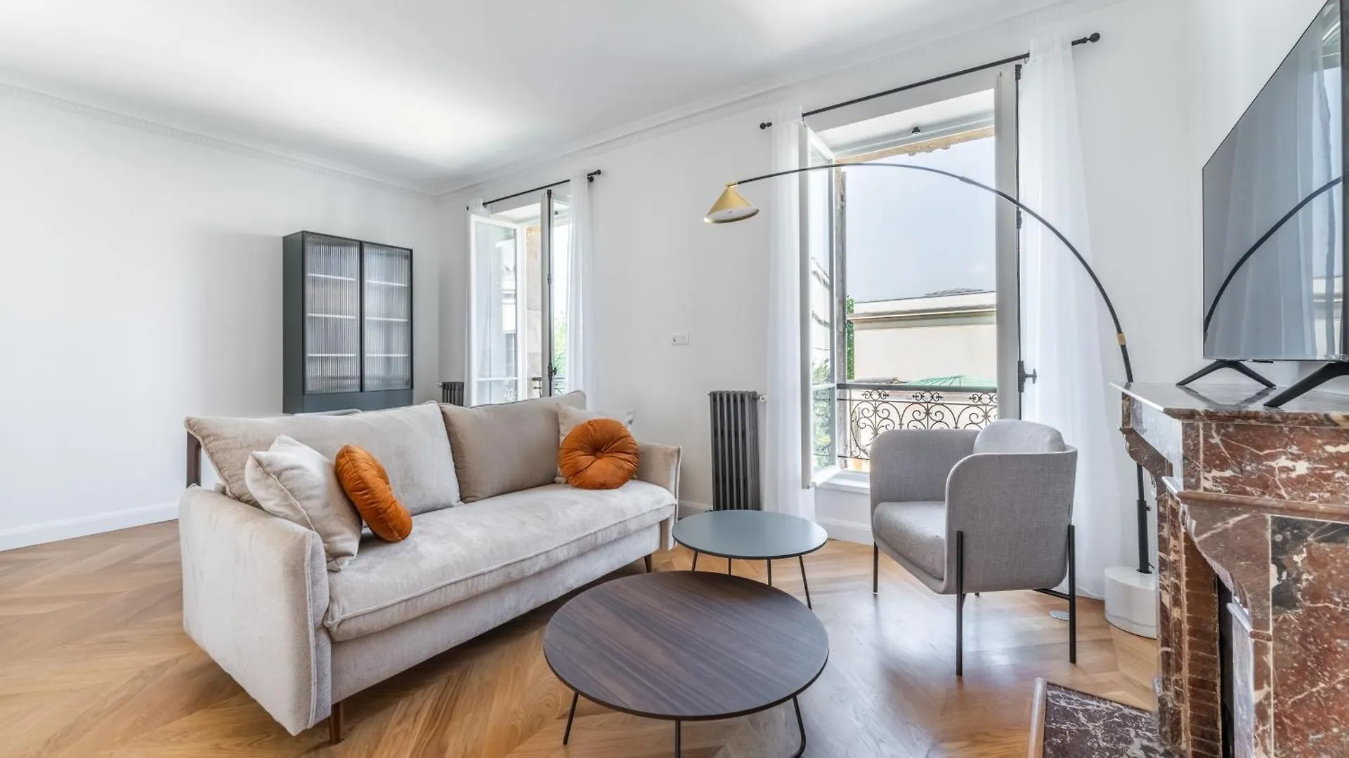 Lägenhet Luxury Living Alma Paris